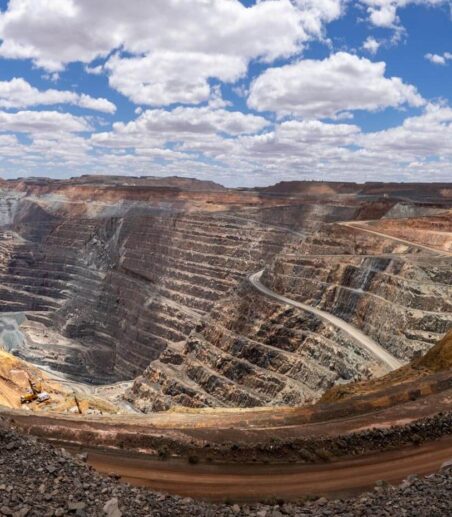 An open pit in the Goldfields being worked on by Perth demolition and asbestos removal experts Focus Demolition